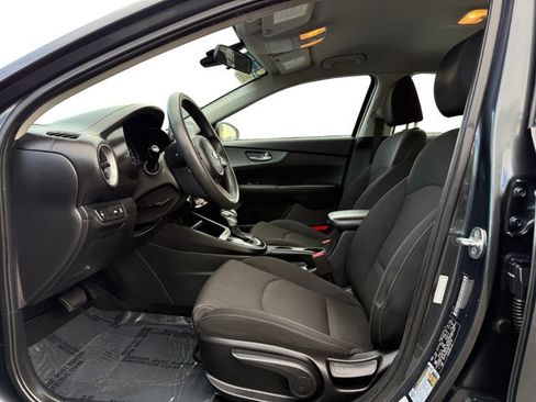 Used 2021 Kia Forte LXS image 10