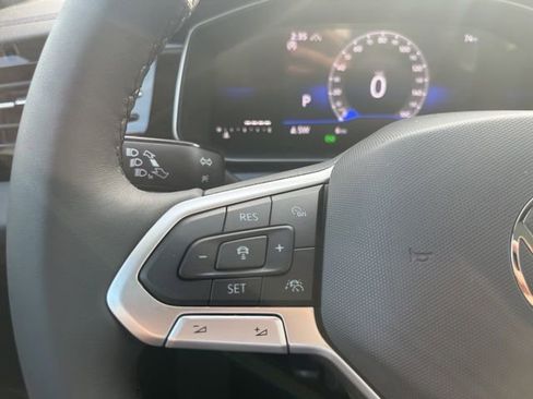 New 2026 Volkswagen Jetta SE FWD image 9