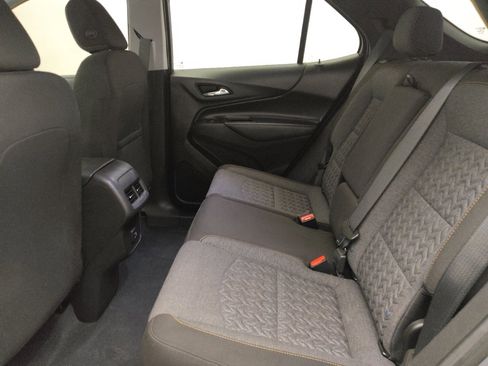 Used 2023 Chevrolet Equinox LT w/ Driver Convenience Package image 18