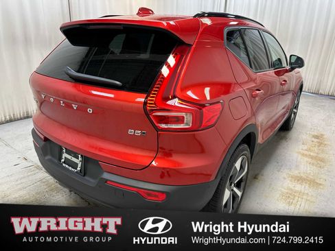 Used 2023 Volvo XC40 B5 Plus w/ Driver Assist Package image 6