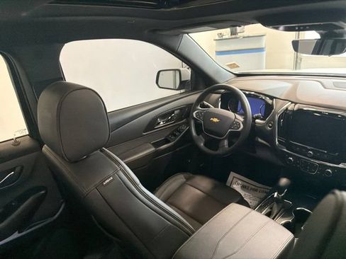Used 2023 Chevrolet Traverse High Country AWD/4WD image 34