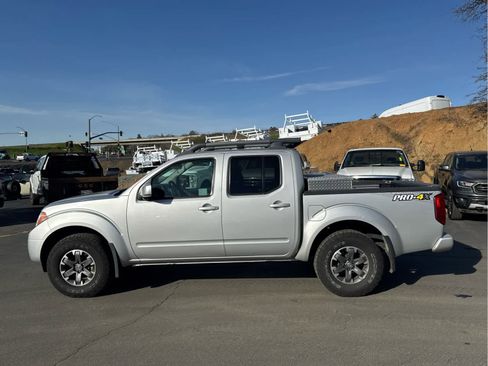 Used 2017 Nissan Frontier PRO-4X w/ Pro-4x Luxury Package image 8