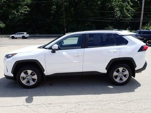 Certified 2025 Toyota RAV4 XLE AWD/4WD image 9