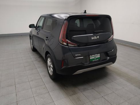 Used 2023 Kia Soul LX w/ LX Technology Package image 5