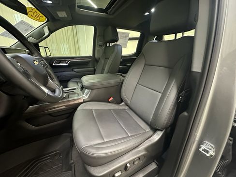 Certified 2025 Chevrolet Silverado 1500 LTZ w/ LTZ Premium Package AWD/4WD image 22