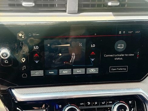 Used 2022 GMC Sierra 1500 Denali w/ Denali Reserve Package AWD/4WD image 16