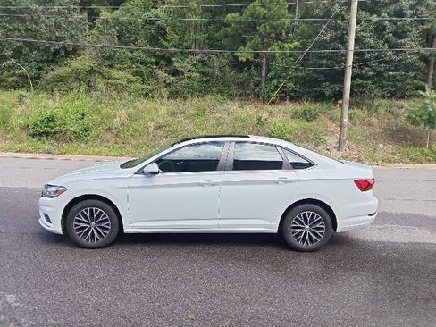 Used 2021 Volkswagen Jetta SE FWD image 5