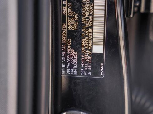 Certified 2022 Volvo XC60 B6 Inscription w/ Advanced Package image 37