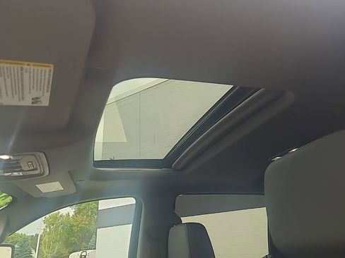 Used 2020 Chevrolet Silverado 1500 LTZ w/ LTZ Premium Package image 22