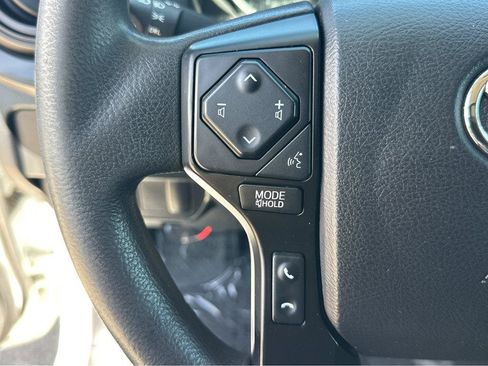 Used 2022 Toyota Tacoma SR RWD image 28