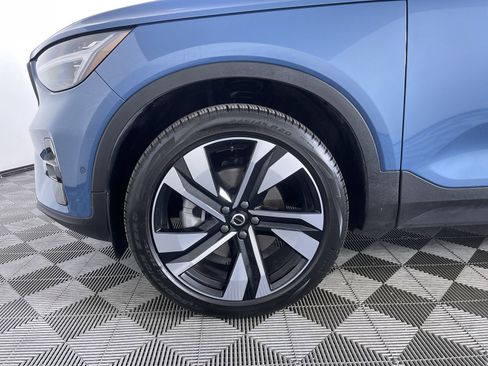 Used 2024 Volvo XC40 B5 Ultimate w/ Climate Package image 26