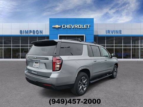 Used 2024 Chevrolet Suburban Z71 w/ Luxury Package AWD/4WD image 8