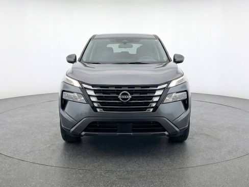 Used 2025 Nissan Rogue SV image 2