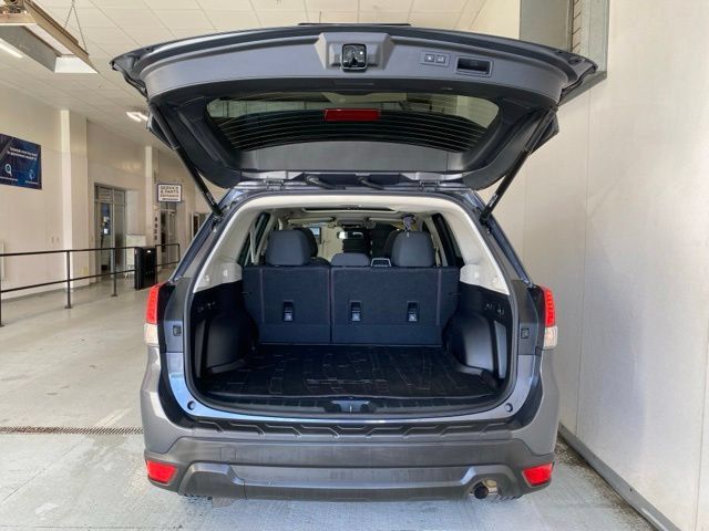 Used 2021 Subaru Forester Premium AWD/4WD image 7
