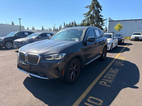 Used 2023 BMW X3 xDrive30i w/ Premium Package AWD/4WD image 2