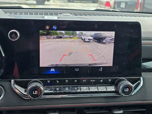 Used 2023 Chevrolet Colorado Z71 w/ Z71 Convenience Package 2 AWD/4WD image 17