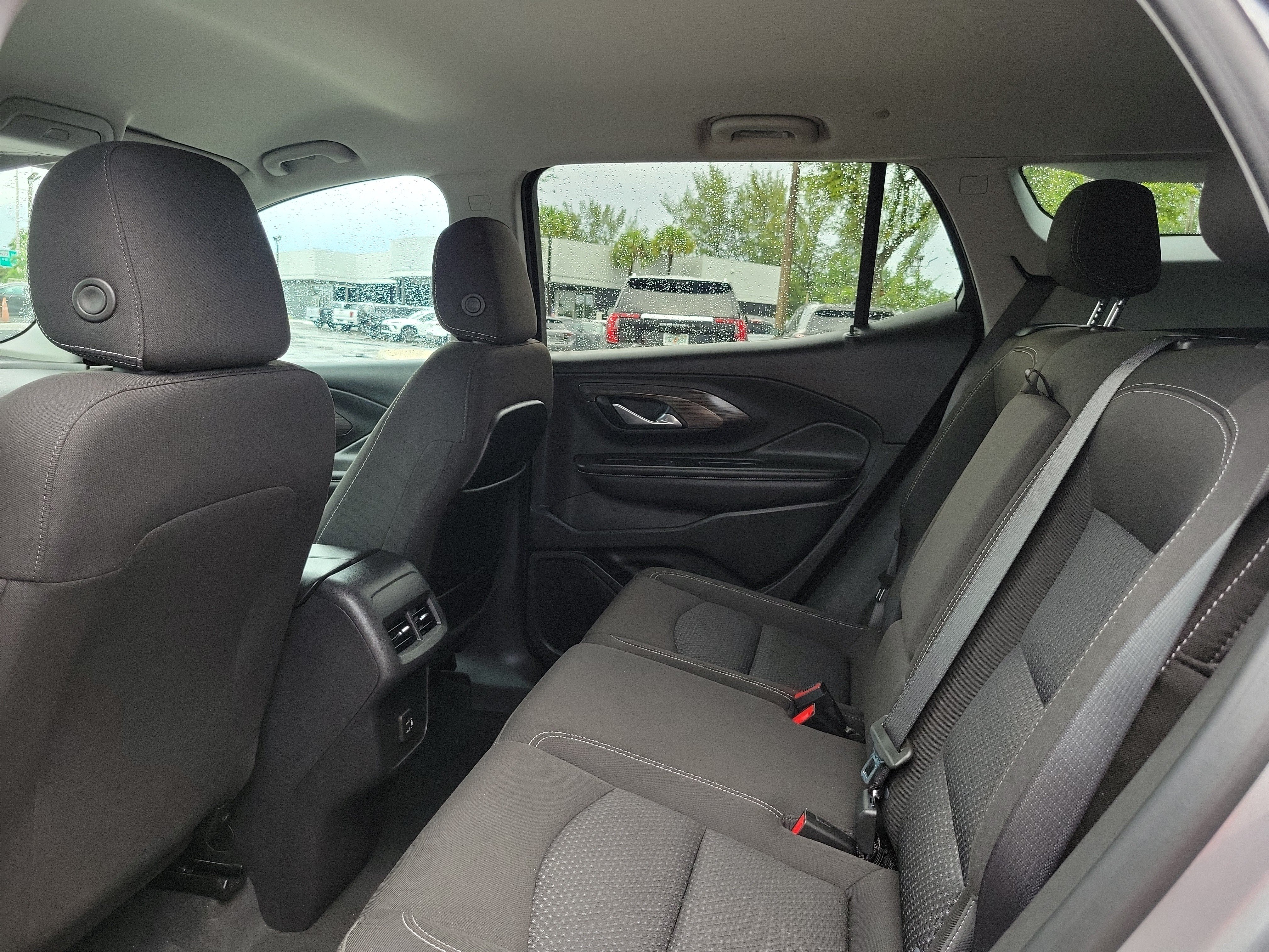 Used 2023 GMC Terrain SLE w/ Driver Convenience Package FWD image 13