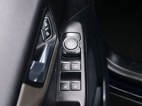 Used 2021 Ford Escape SEL image 11