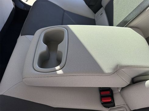 Used 2024 Toyota Corolla LE image 39