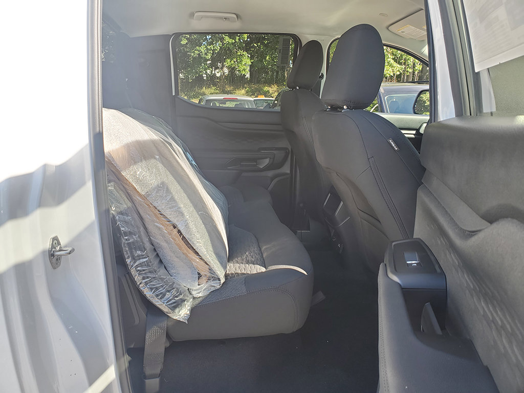 New 2026 Ford Ranger XLT w/ Black Appearance Package AWD/4WD image 18