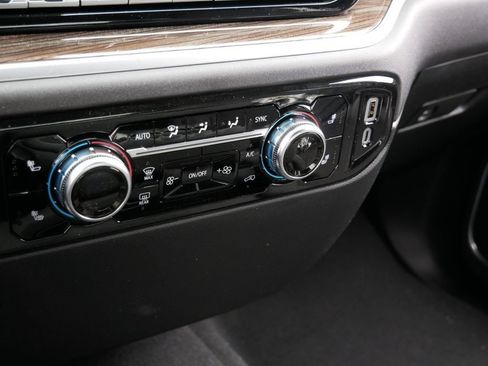 New 2026 GMC Sierra 1500 Elevation AWD/4WD image 16
