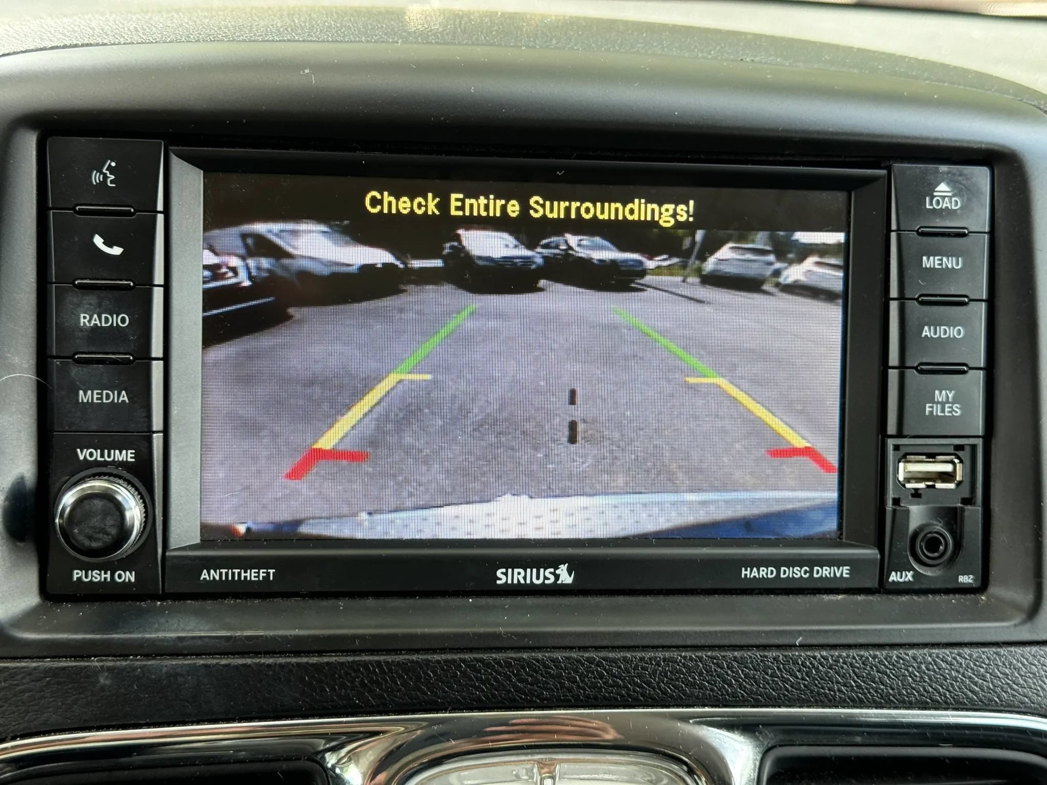 Used 2016 Chrysler Town & Country Touring FWD image 20