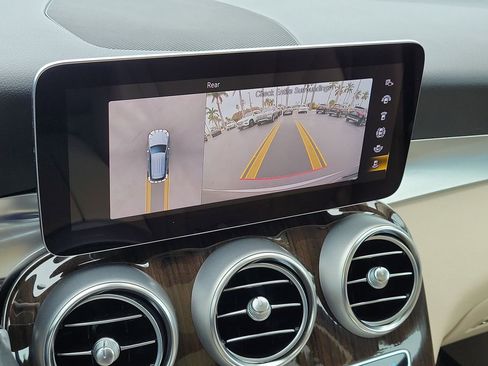 Certified 2022 Mercedes-Benz GLC 300 image 31