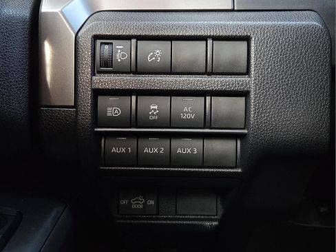 Used 2024 Toyota Tacoma TRD Off-Road w/ TRD Off Road Upgrade Package AWD/4WD image 20