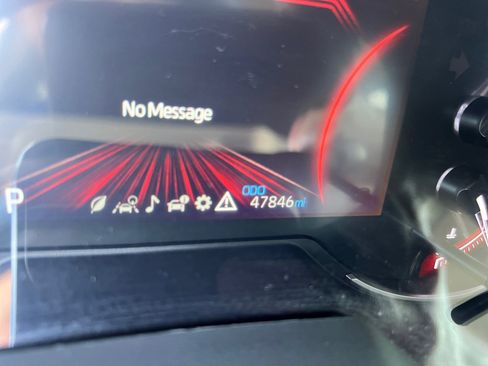 Used 2024 Toyota RAV4 Adventure AWD/4WD image 17
