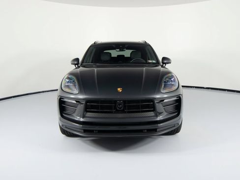 Certified 2026 Porsche Macan AWD/4WD image 13