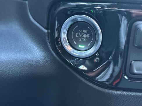 New 2026 GMC Sierra 1500 SLE image 24