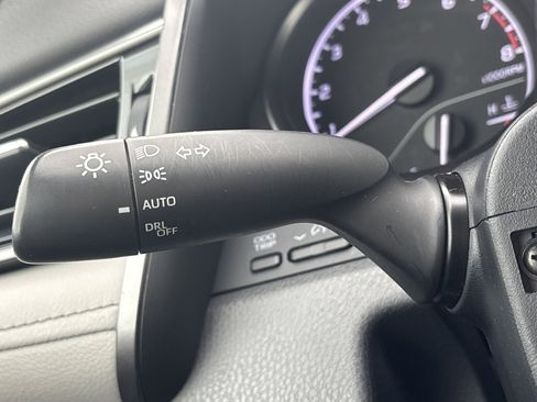 Used 2023 Toyota Camry SE FWD image 25
