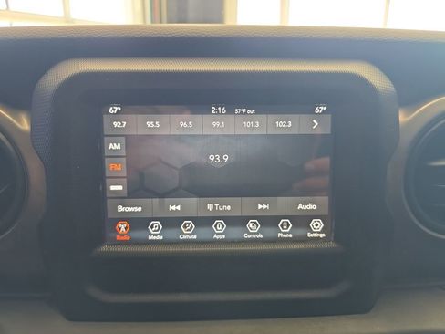 Used 2023 Jeep Gladiator Willys image 22