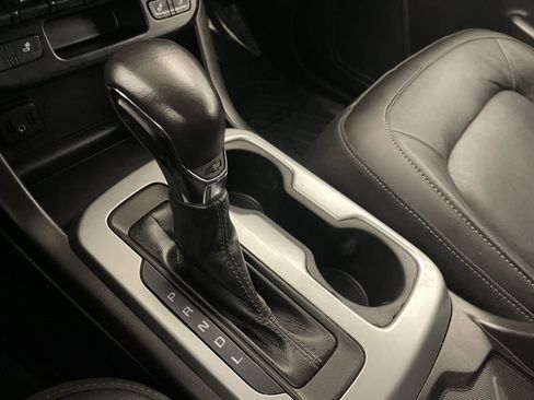 Used 2022 Chevrolet Colorado ZR2 image 9