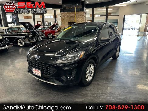 Used 2022 Ford Escape S image 1