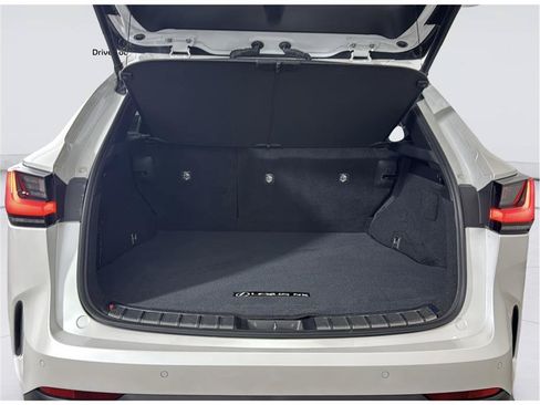 Used 2024 Lexus NX 350h AWD image 15