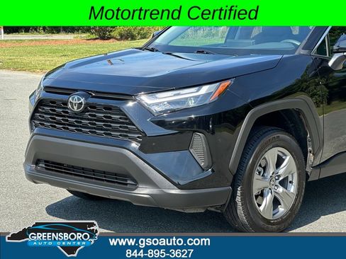 Used 2025 Toyota RAV4 XLE FWD image 33