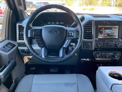 Used 2015 Ford F150 XLT w/ Equipment Group 302A Luxury image 5