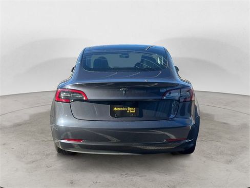 Used 2023 Tesla Model 3 Standard Range image 4