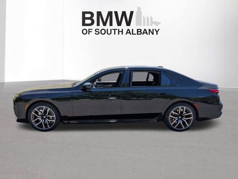 Certified 2024 BMW 760i xDrive w/ Executive Package AWD/4WD image 2