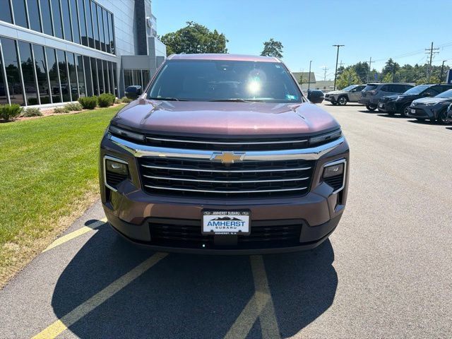 Used 2024 Chevrolet Traverse LT w/ LPO, Floor Liner Package FWD image 2