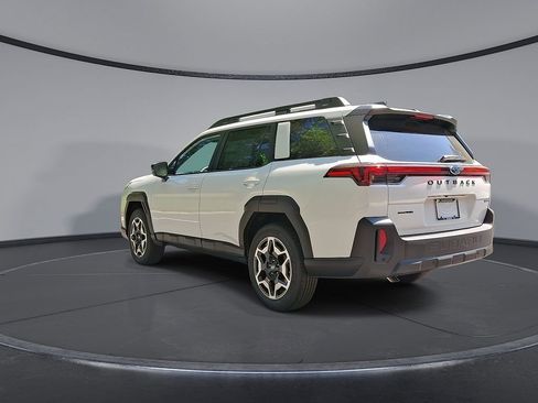 New 2026 Subaru Outback Touring AWD/4WD image 11