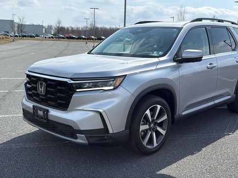 Used 2023 Honda Pilot Elite image 15
