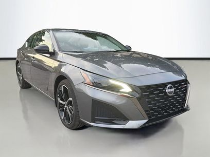 New 2025 Nissan Altima 2.5 SR w/ SR Premium Package