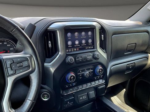 Used 2022 Chevrolet Silverado 1500 LTZ AWD/4WD image 12