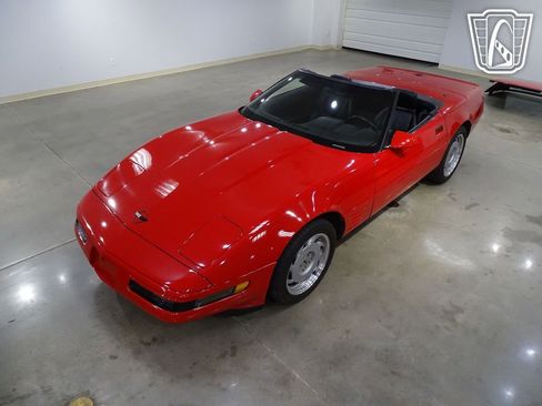 Used 1992 Chevrolet Corvette Convertible image 3