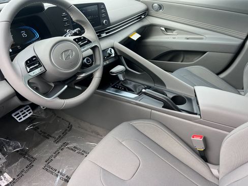 New 2025 Hyundai Elantra Sport w/ Cargo Package image 11