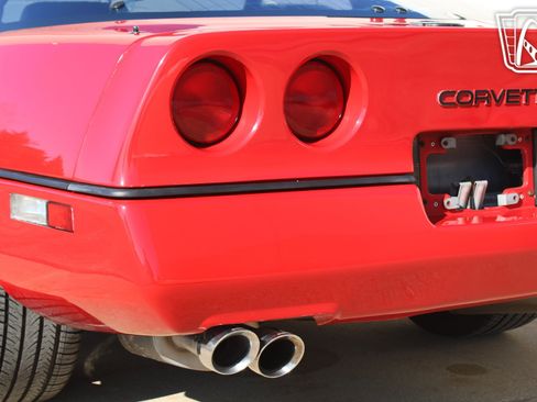 Used 1989 Chevrolet Corvette Coupe RWD image 35