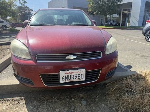 Used 2010 Chevrolet Impala LT w/ Convenience Package image 2