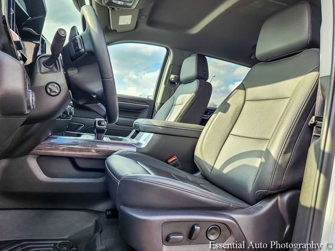 Used 2024 Chevrolet Silverado 1500 LTZ image 7